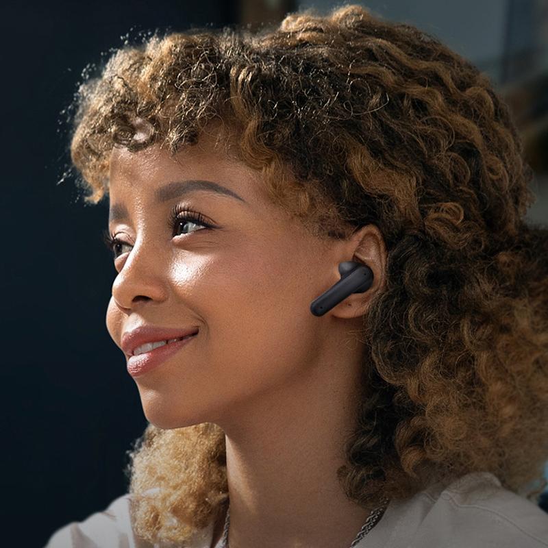 Wireless Noise-cancelling Earbuds with Charging Case - White