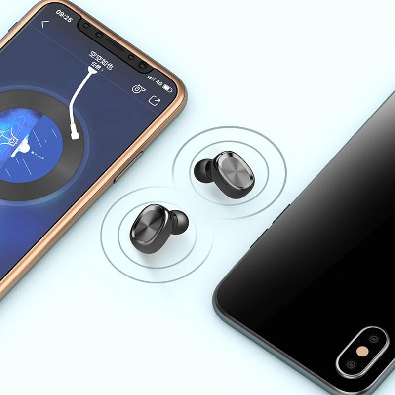Wireless Noise-cancelling Earbuds with Charging Case